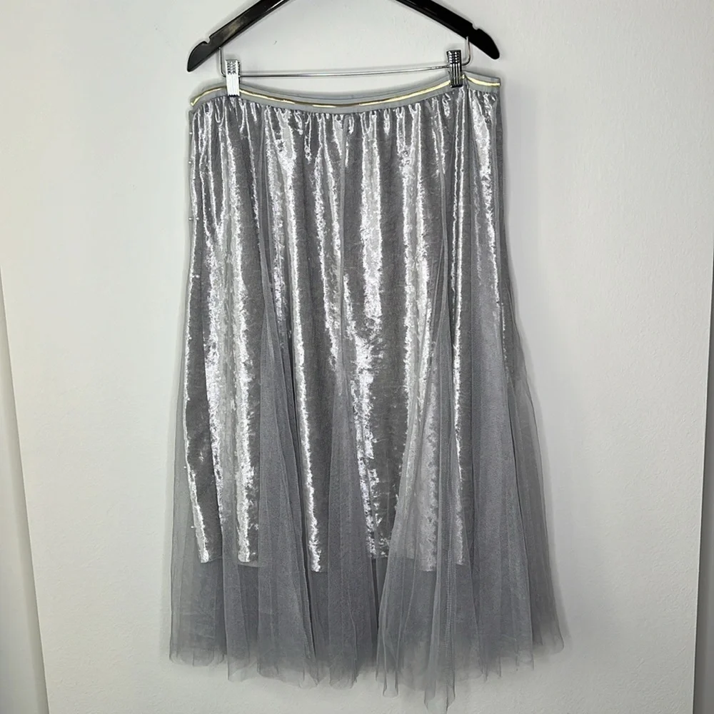 RAGA Anthropologie Velvet Midi Skirt w/Pearl Detail & Tulle Overlay Gray Size 1X